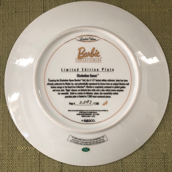 Elizabethan Queen Barbie Collectibles Plate - Picture 2 of 2